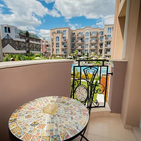 Apartment Marea Garden, - 1bd With Pool By Flat Mаnager Ravda